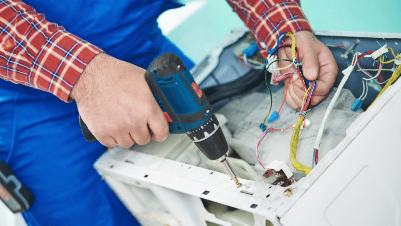 Başiskele Fondital Fondital çamaşır makinesi kart tamiri – Su almama arızası orijinal parça ile giderildi. - Teknik servis örneği